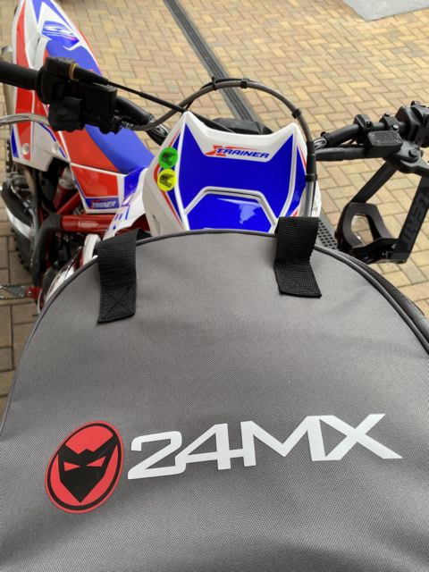 Die Helmtasche von 24MX