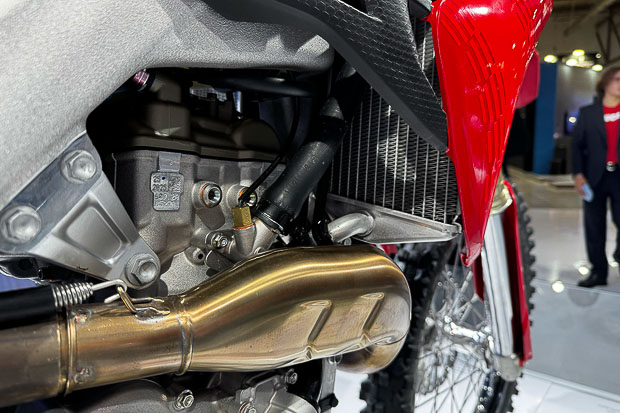 ducati desmo450 esd 2