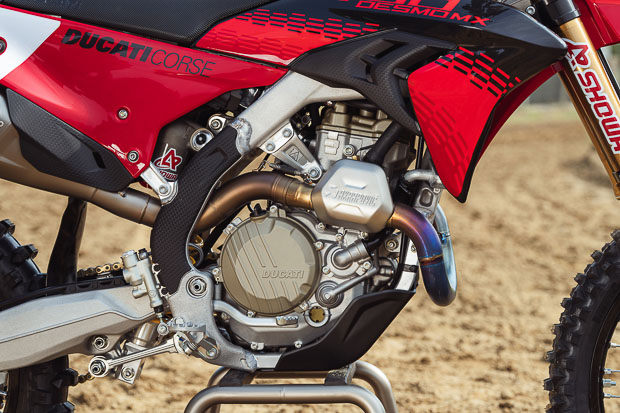 my27 ducati desmo450mx factory details 9 40