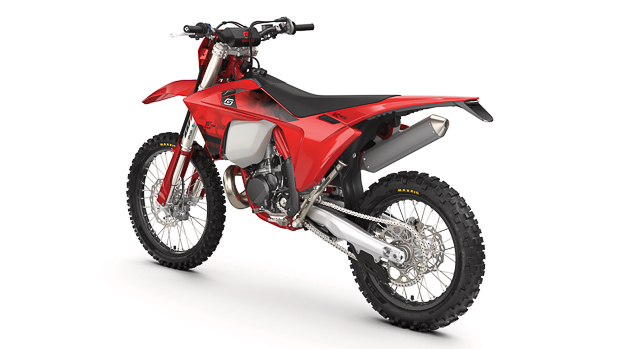 104414 enduro ec 300 my26 studio 135