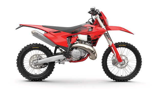104417 enduro ec 300 my26 studio 137