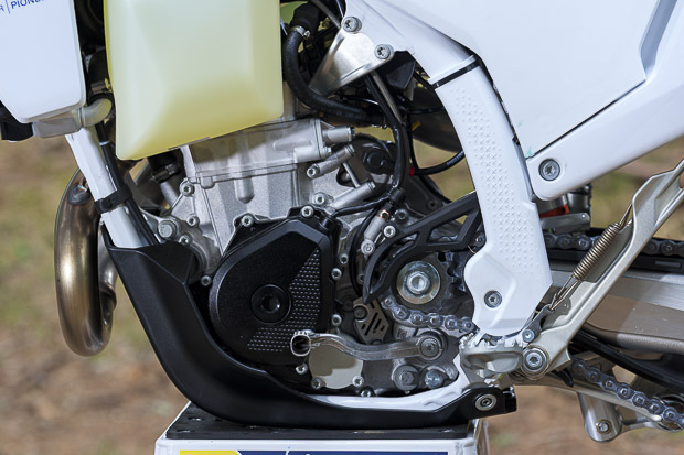 204677 fe 450 2027 detail 13