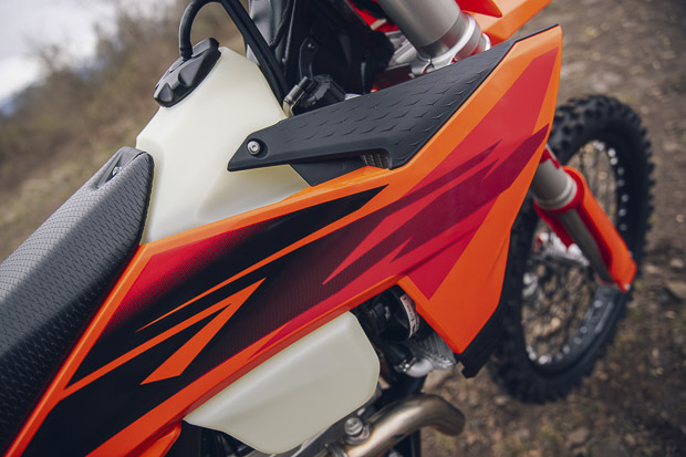 748841 2027 ktm 250 exc f detail parts details parts details parts 22