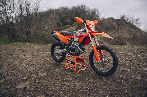 748972 2027 ktm 500 exc f static static static 17