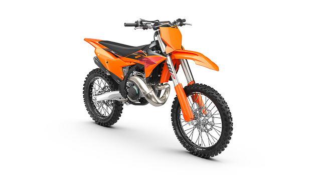 737605 my27 ktm 250 sx right front view studio studio 1