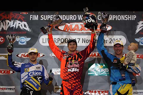 2013-11-superenduro-gb-podium