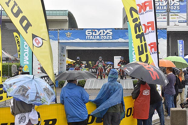 2025 08 24 ambiente start im regen