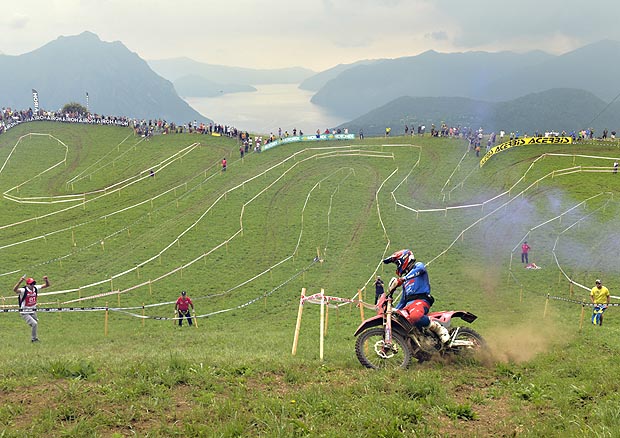 2025 12 01 08 august